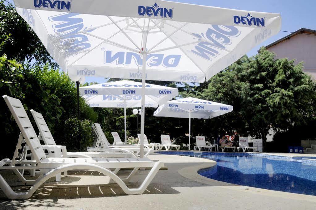 Royal Beach Golden Sands Exterior photo